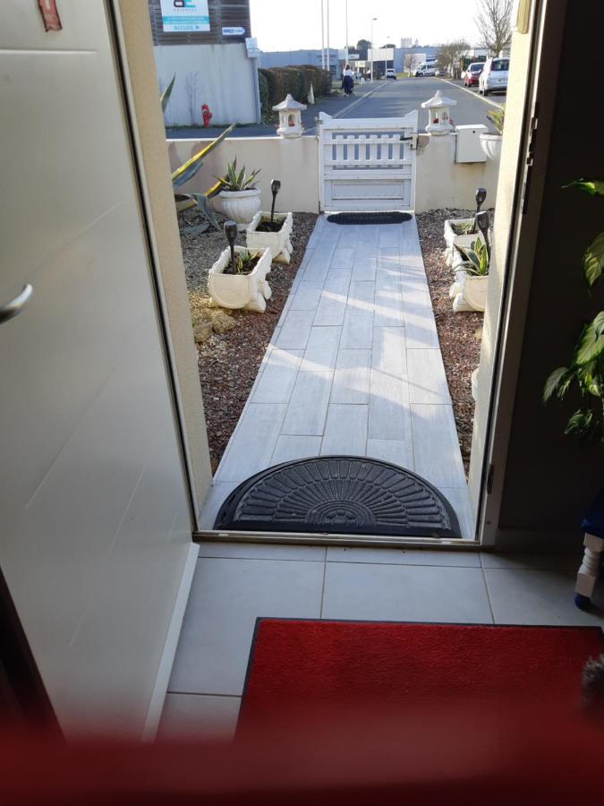 Chambre Lit Double Dans Pavillon , Chez Lilyanne Tonnay-Charente Esterno foto